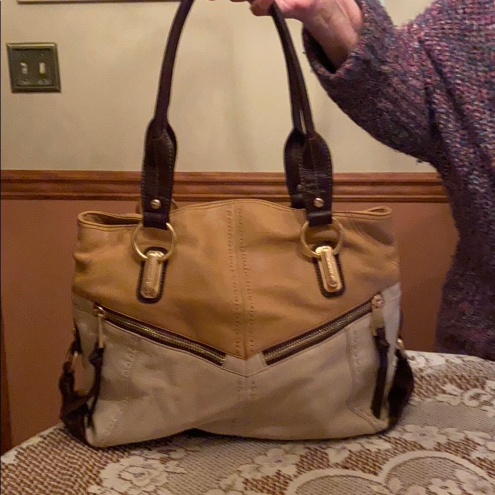 B Makowsky leather handbag - Picture 2 of 3